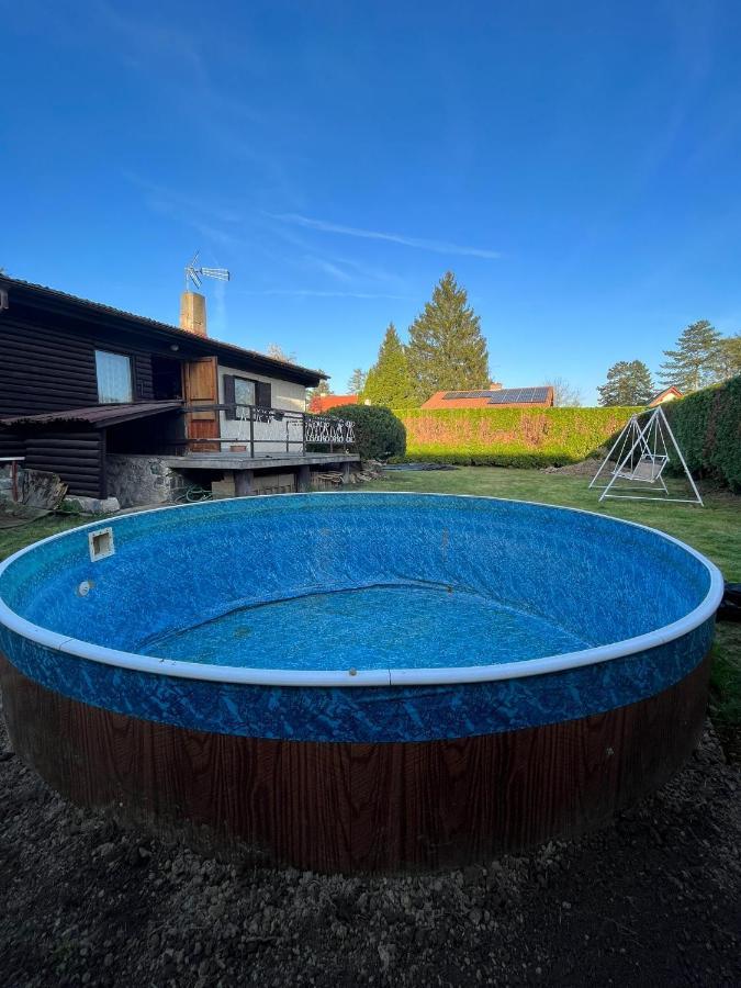 Chata Na Leto Nespeky Exteriör bild