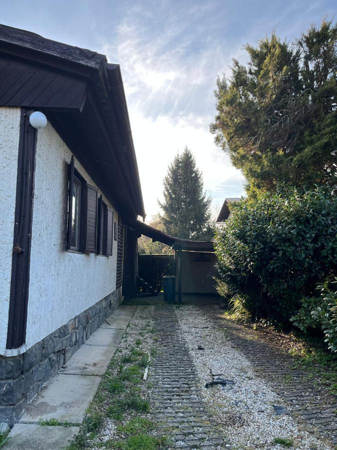Chata Na Leto Nespeky Exteriör bild