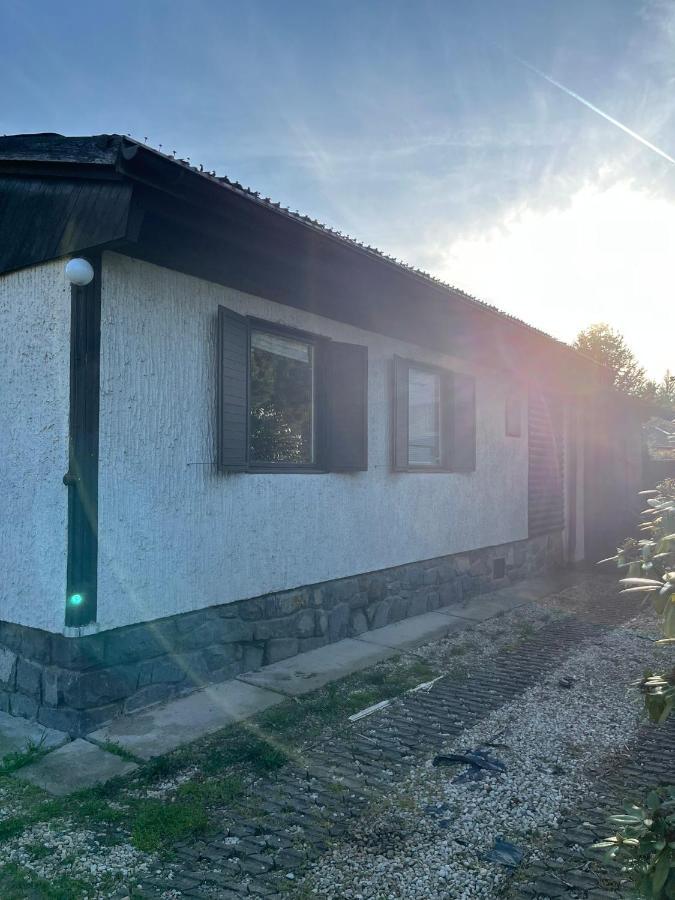 Chata Na Leto Nespeky Exteriör bild